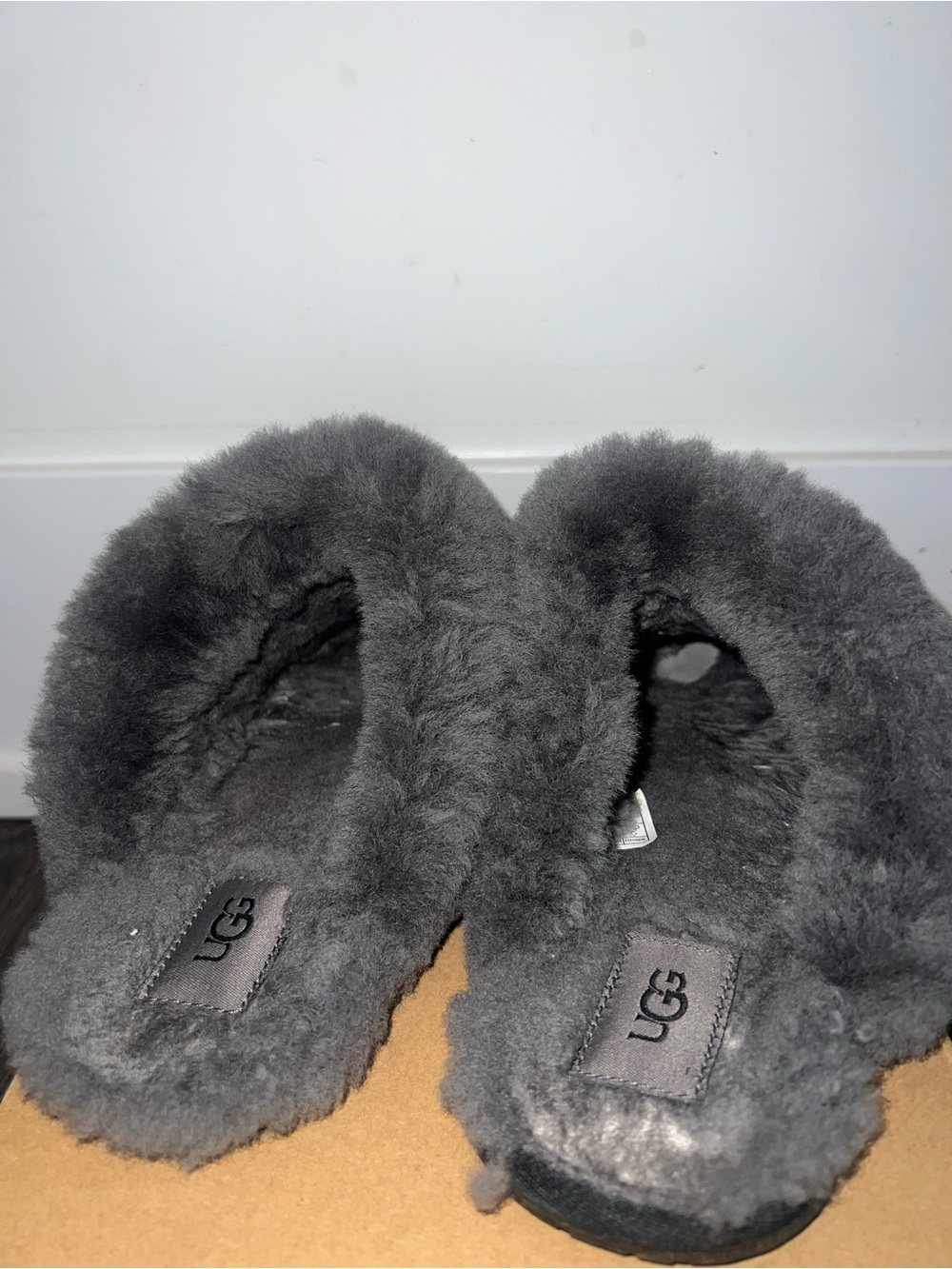 Ugg scuffette slippers - Picture 4 of 5